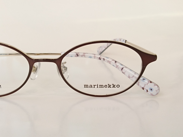 バイカラーがかわいいメガネ、マリメッコの新作フレームが入荷！ marimekko 32-0033: フジノメガネ入荷情報